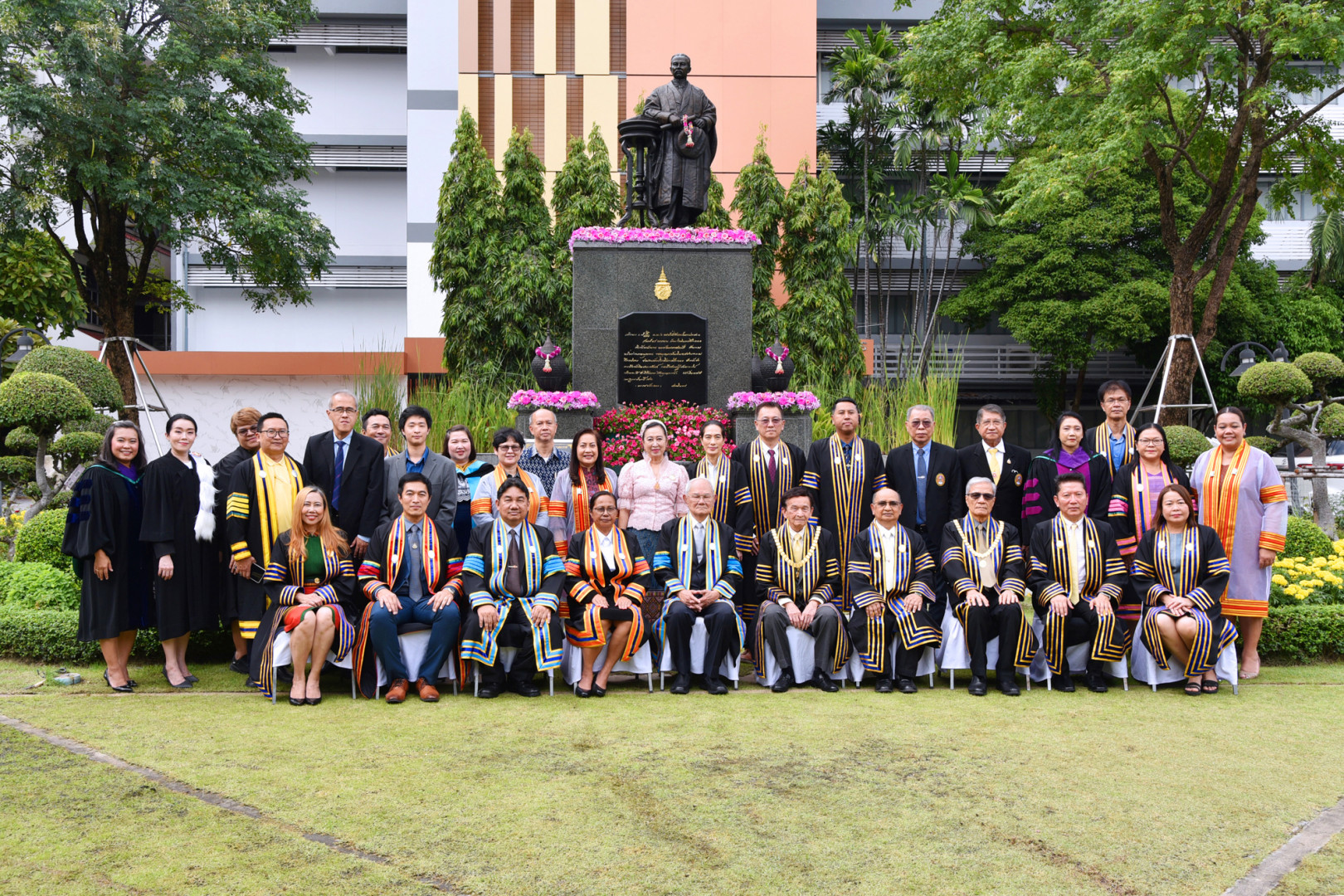 งานแสดงความยินดี บัณฑิตกิตติมศักดิ์ มหาวิทยาลัยราชภัฏพระนคร 2567